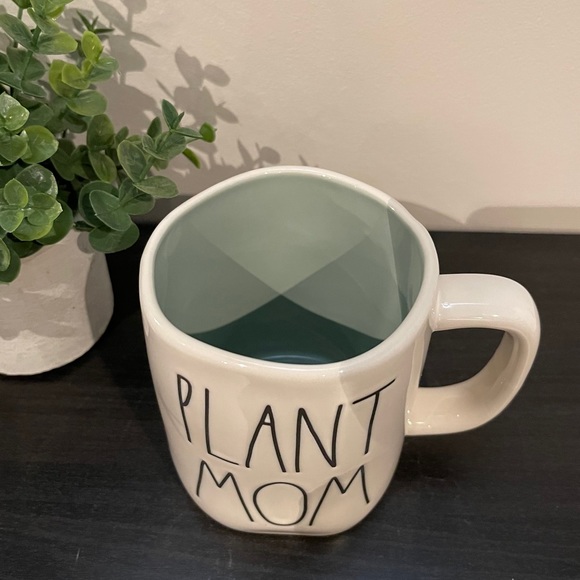 RAE DUNN PLANT MOM MUG - Picture 2 of 2